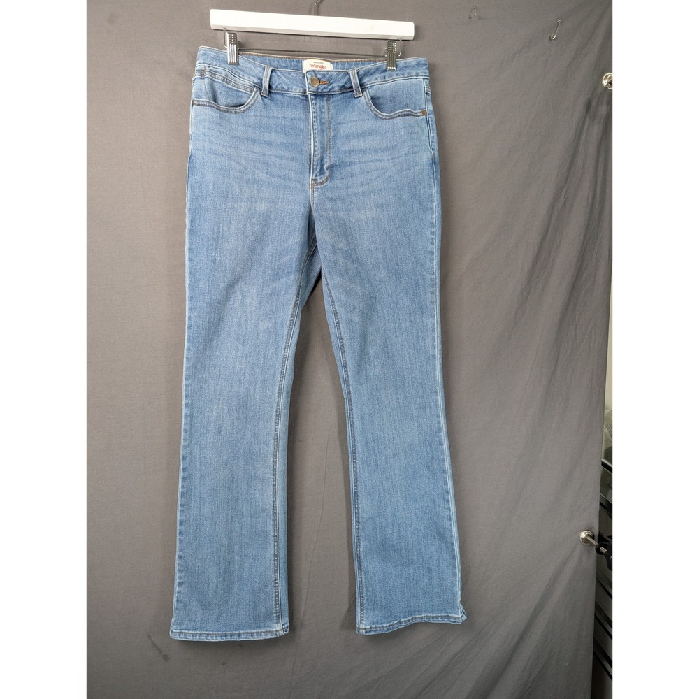 Wrangler Womens High Rise Bootcut Jeans Light Wash Blue Denim  Size 12/32